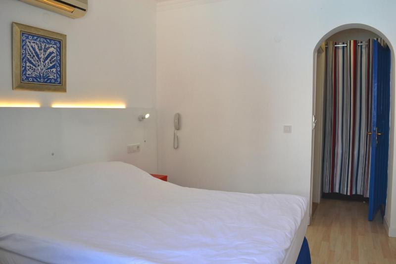 Double Room image 4