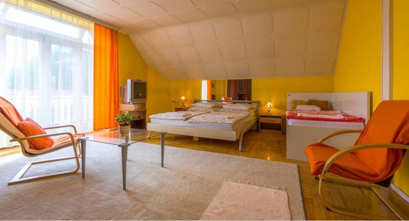 Triple Room with Mountain View image 4