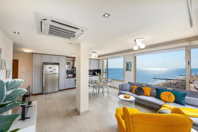 Mackenzie Beachfront Eftyhia Suite - image 8