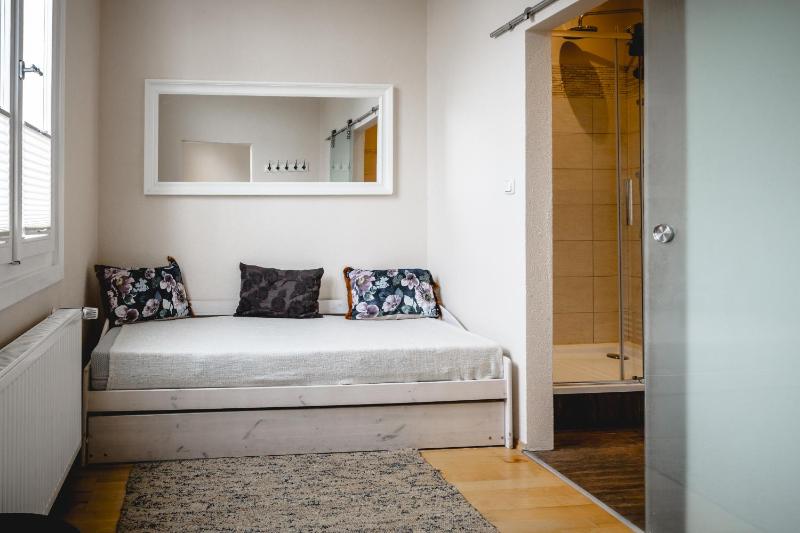 Double Room with Private Bathroom image 3