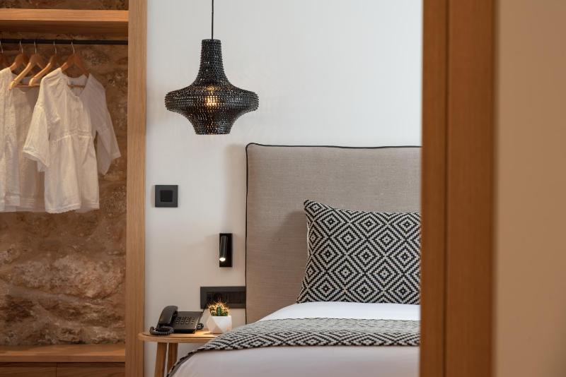 Double Room with Sea View image 4