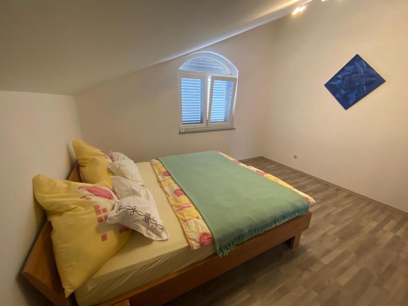 One-Bedroom Apartment image 1