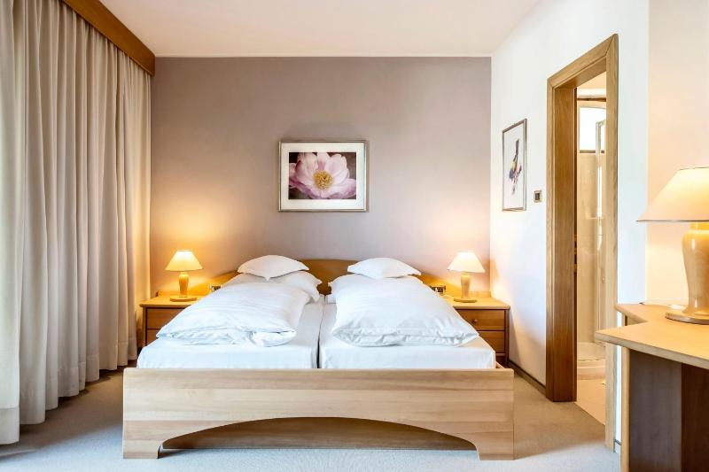 Double Room image 1
