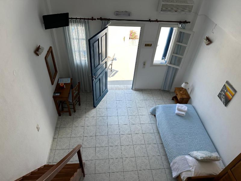 Hotel Paradisos Oia - image 45