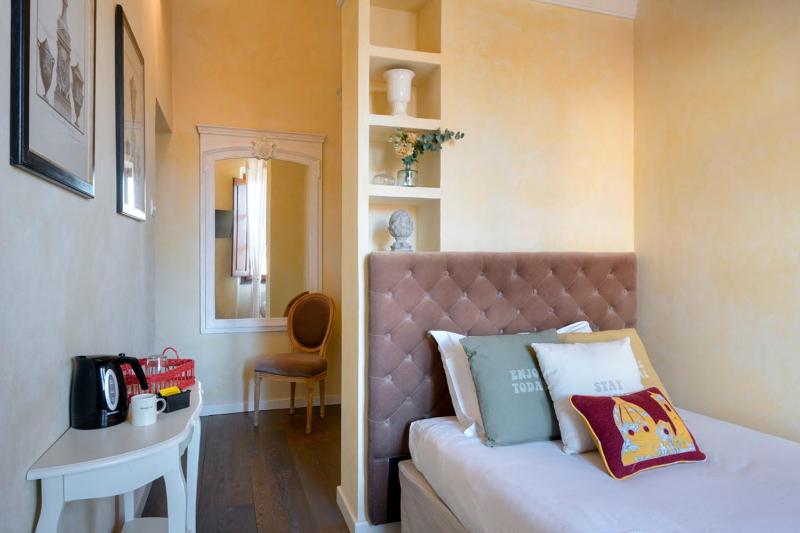 Single Room image 1