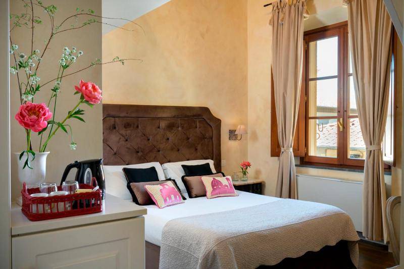 Superior Double Room image 3