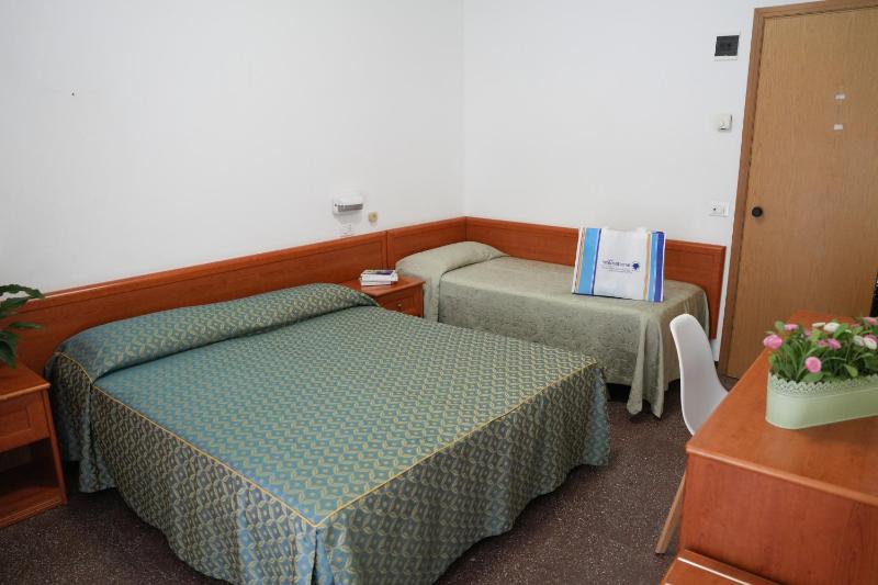 Triple Room with Balcony image 1