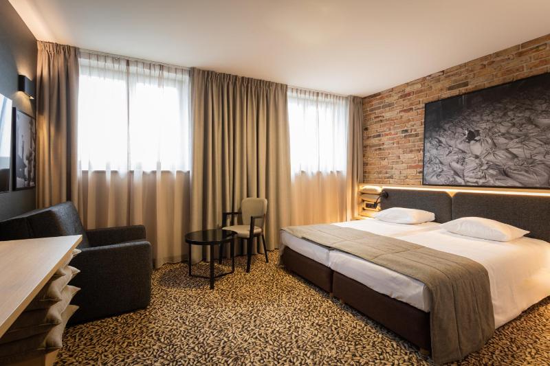 Premium River Side Room image 3