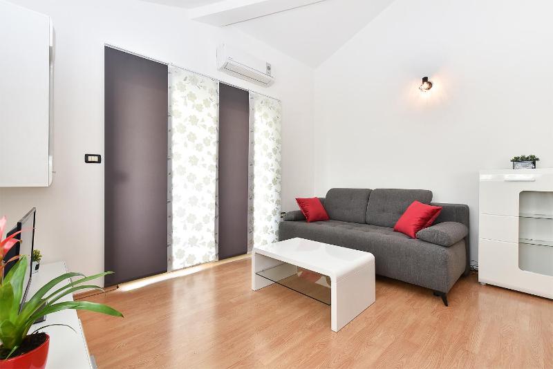 House Marijana 2115 - image 9