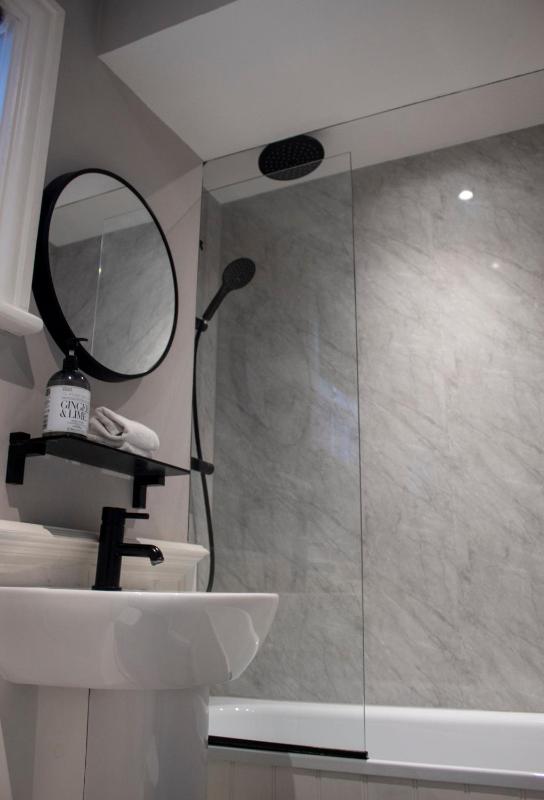 Double or Twin Room image 2