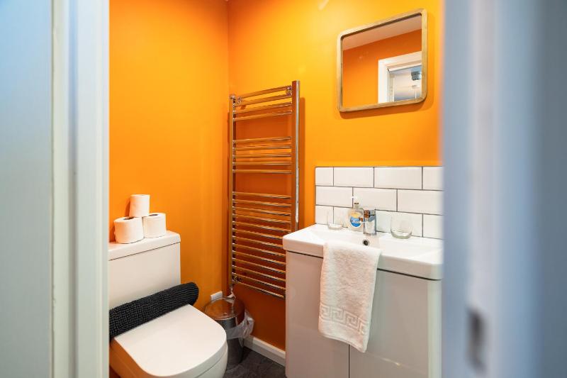Double Room image 3