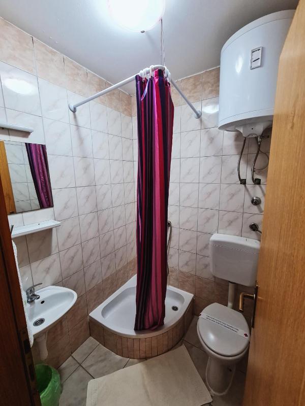 Double Room with Private Bathroom image 2