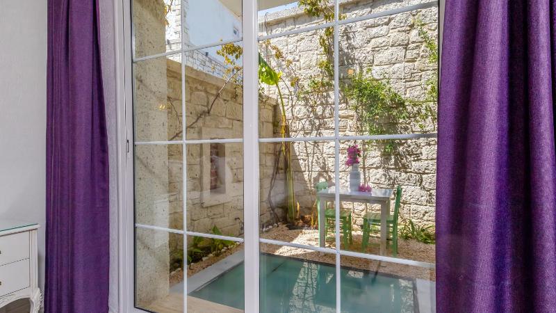 Deluxe Triple Room image 4