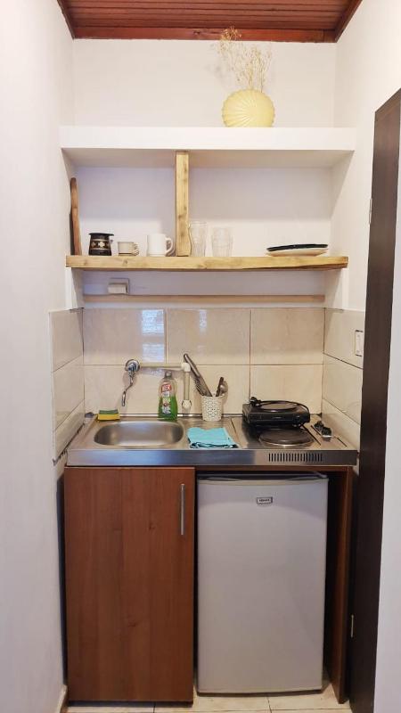 Studio Apartment image 4