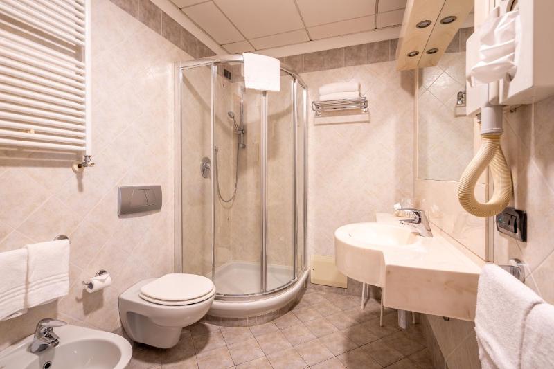 Superior Double Room image 1