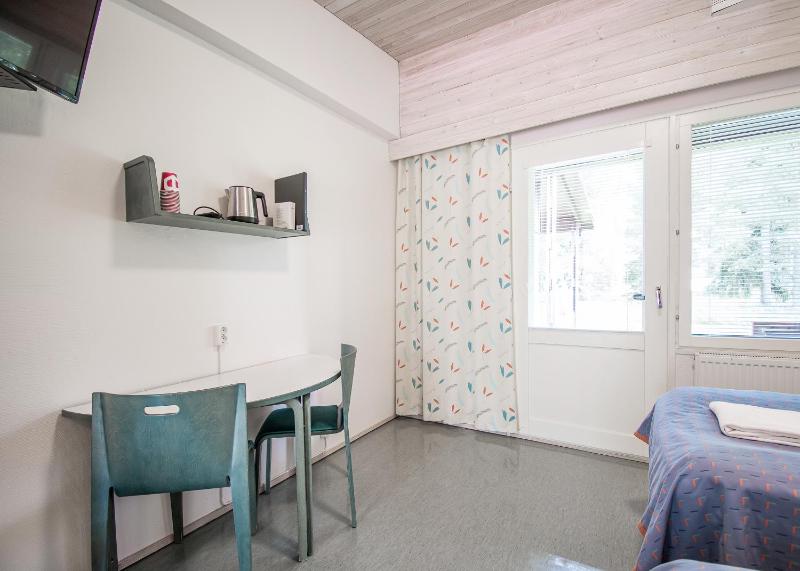 Twin Room image 4