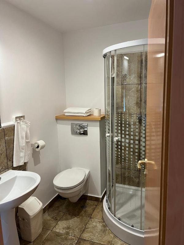 Double Room with Balcony image 3
