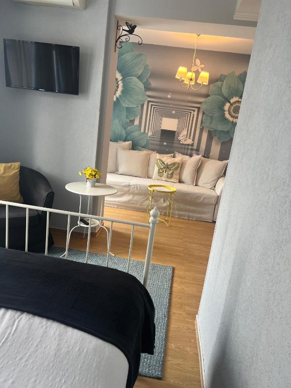 Suite with Balcony image 3