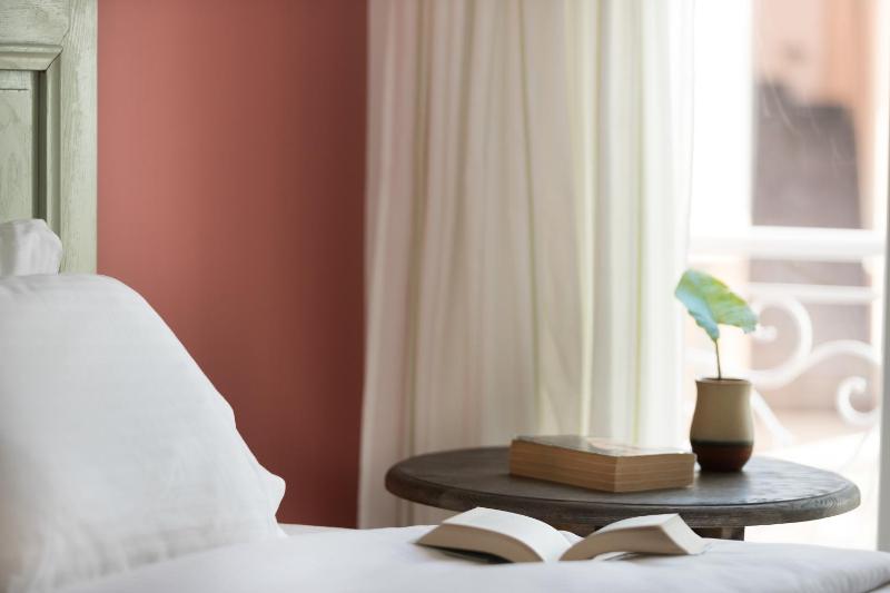 Executive Suite image 3