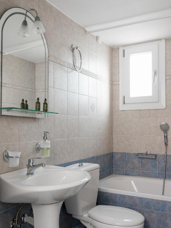 Superior Suite with Sea View image 4