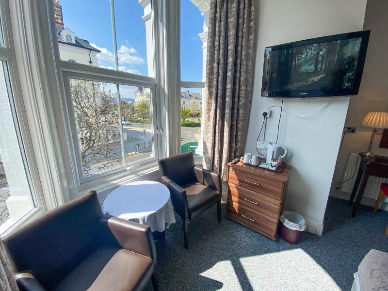 Superior Double Room image 3