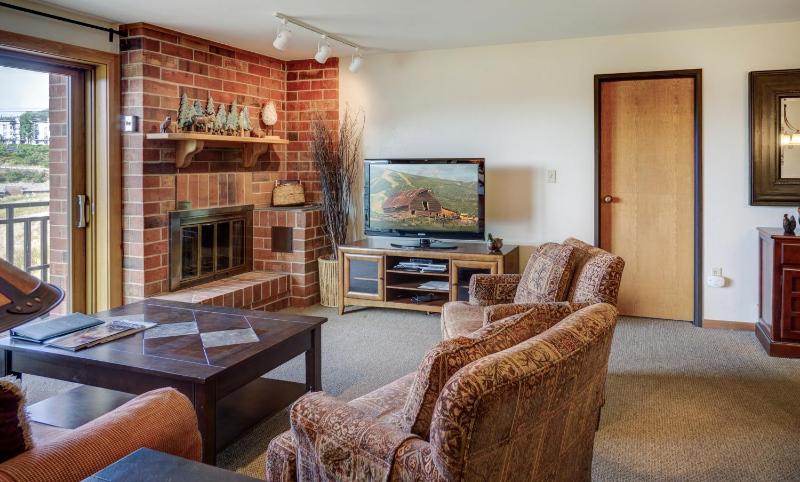 Three-Bedroom Apartment image 2