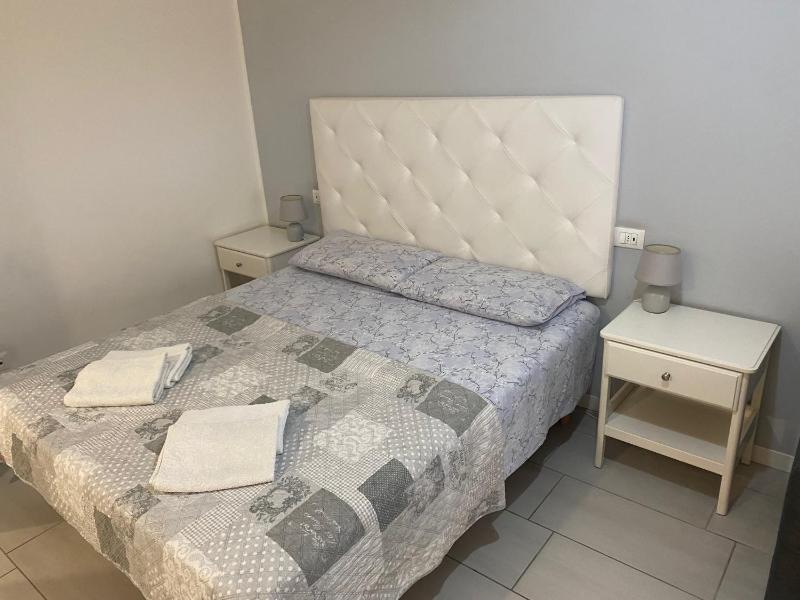 Studio Apartment image 1