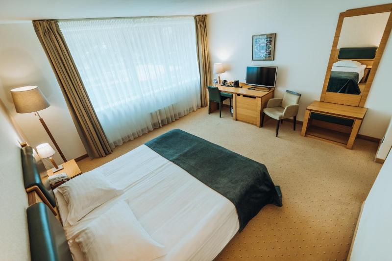 Standard Double Room Spa Access image 4