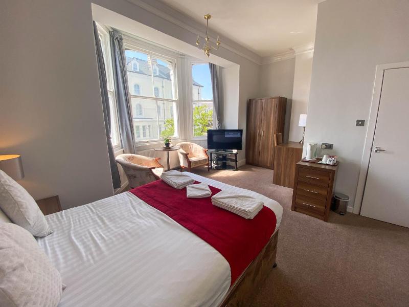 Superior Double Room image 4