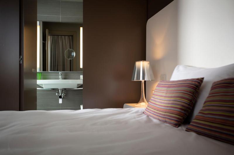 Double or Twin Room image 2