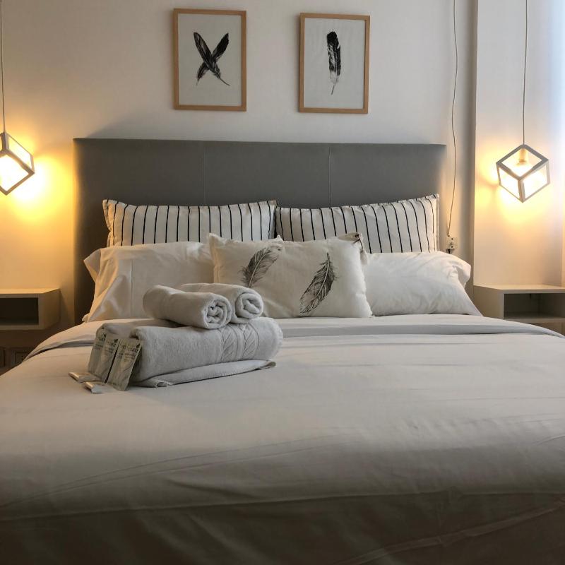 One-Bedroom Apartment image 1