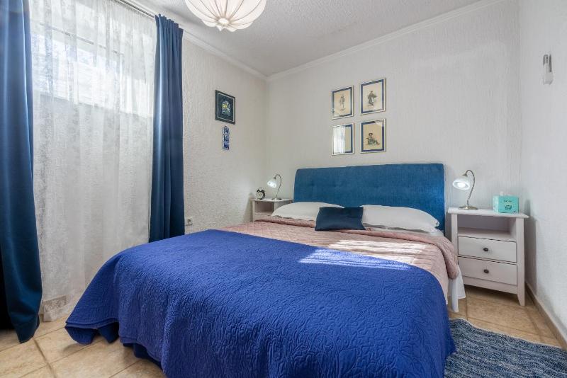Two-Bedroom Apartment with Terrace and Sea View image 4