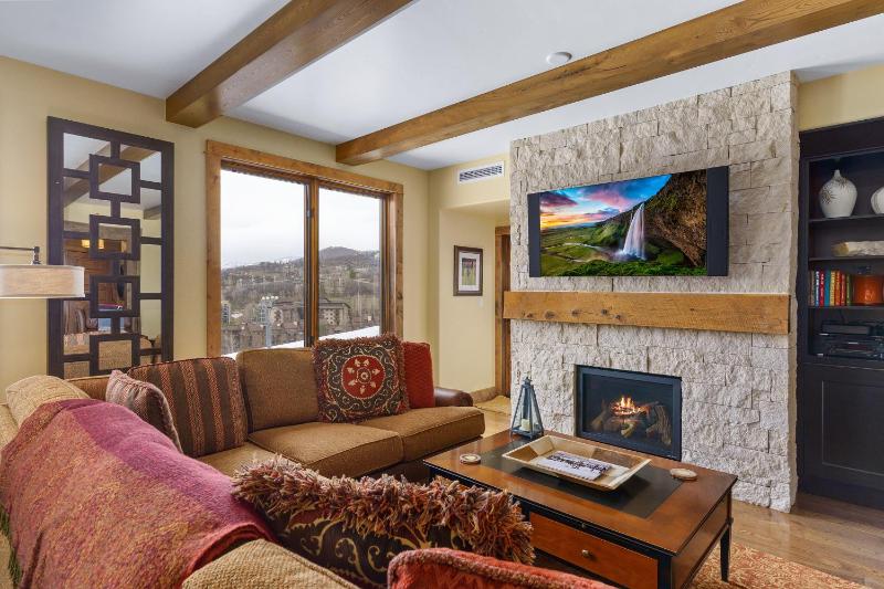 Edgemont 2603 - Luxury Condo Slope Views True Ski-in Ski-out Access & Winter Shuttle! - image 6