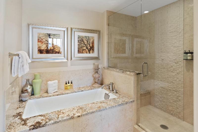 Edgemont 2603 - Luxury Condo Slope Views True Ski-in Ski-out Access & Winter Shuttle! - image 13