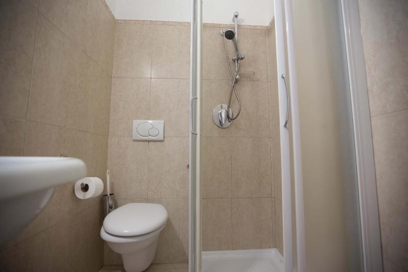 Deluxe Triple Room image 4
