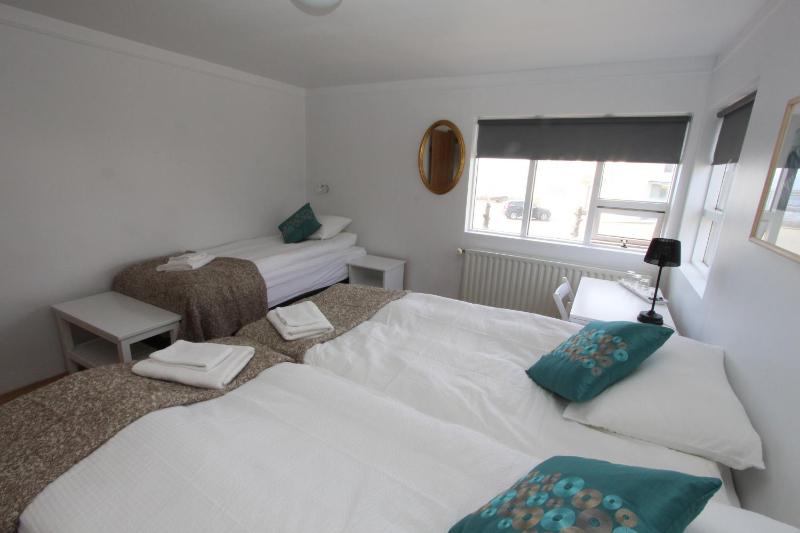 Double or Twin Room with Shared Bathroom and Sea View image 3