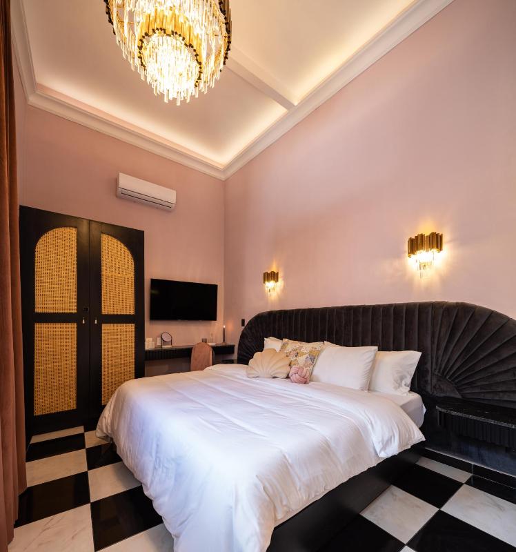 HOLT Hotel De Mi Independencia King Room - image 12