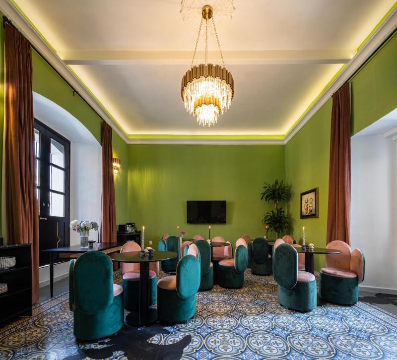 HOLT Hotel De Mi Independencia King Room - image 16