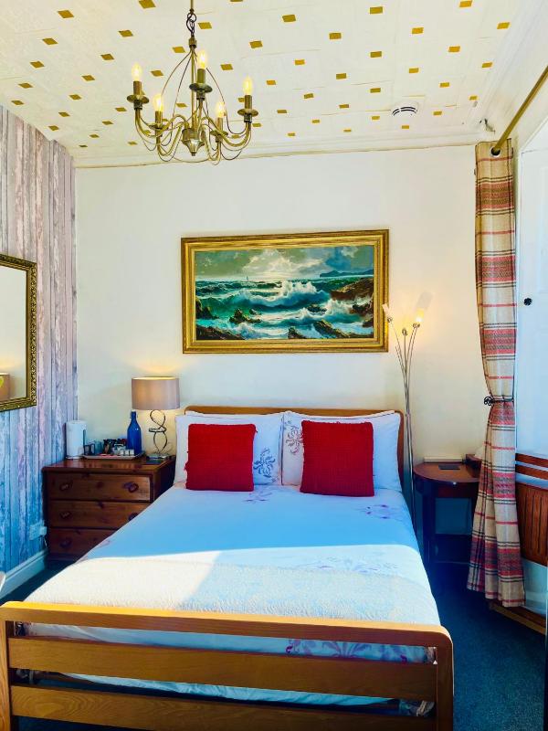Budget Double Room image 1