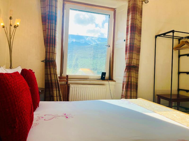 Budget Double Room image 4
