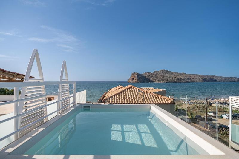 Penthouse Suite with Private Pool and Panoramic Sea View image 3