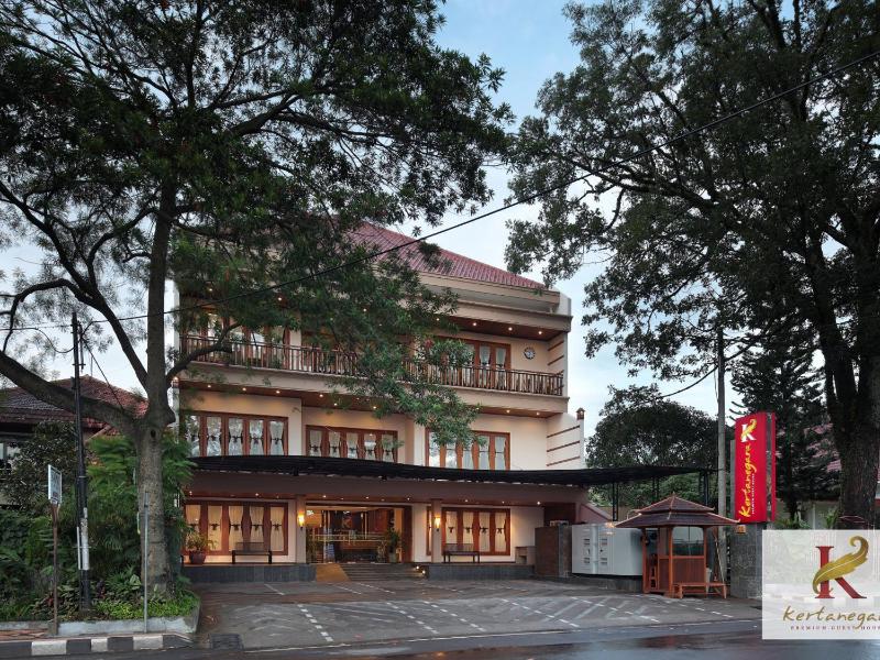 Kertanegara Premium Guest House - image 15