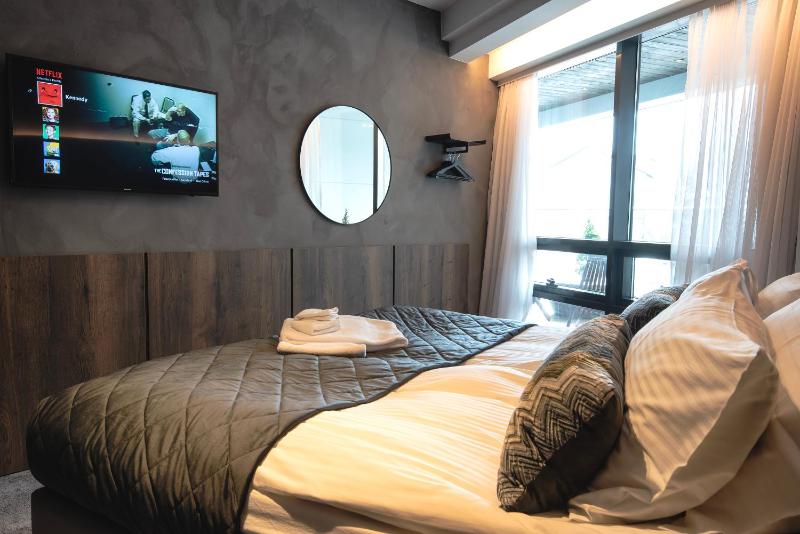 Quadruple Room with Private Bathroom image 1