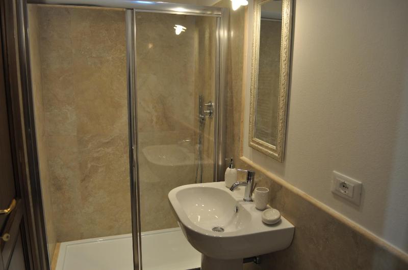 Double or Twin Room with Garden View image 2