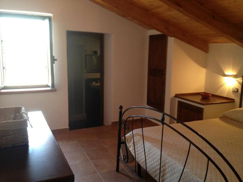 Deluxe Double Room with Extra Bed image 1