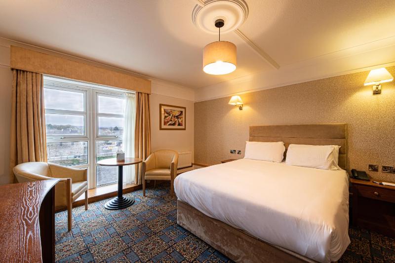 Double Room with River View image 4