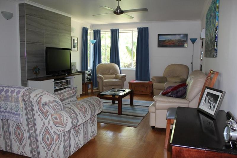 Roydon Retreat - image 25