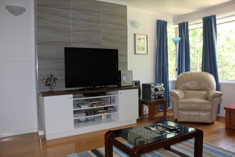 Roydon Retreat - image 18