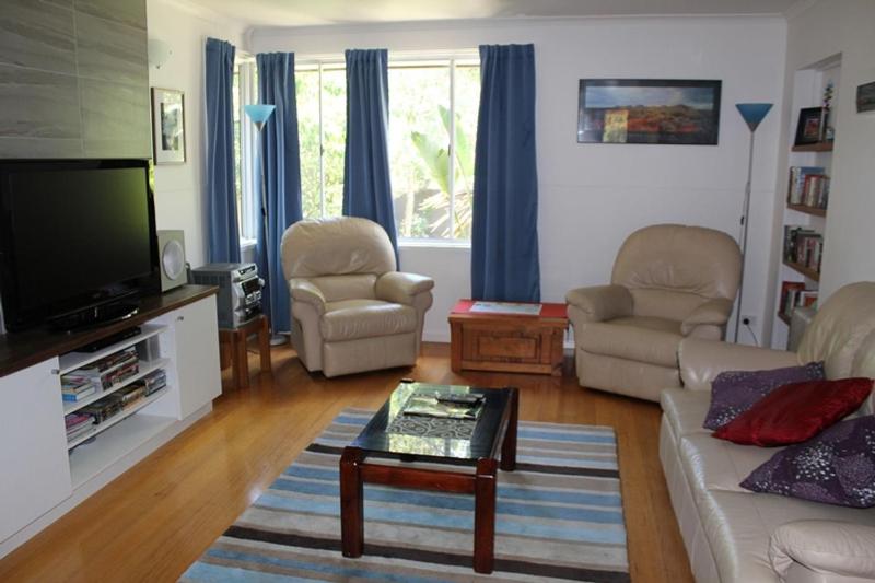 Roydon Retreat - image 15