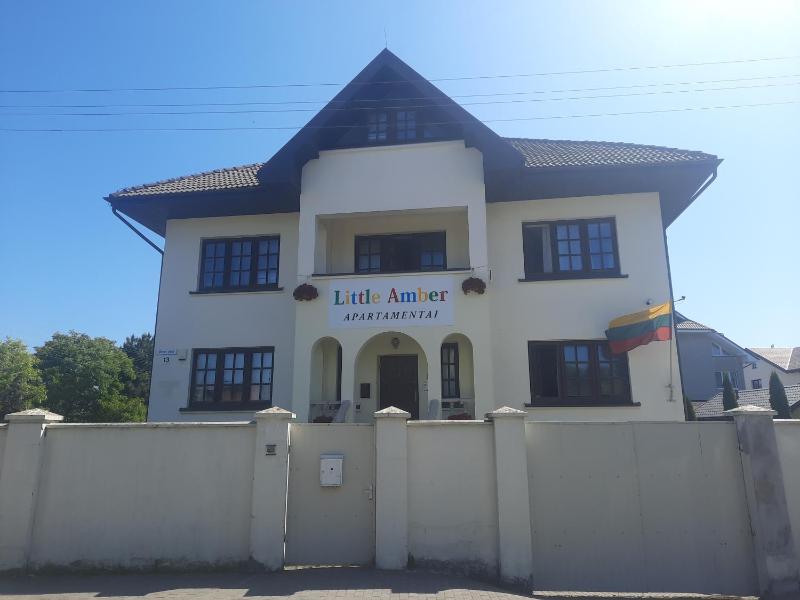 Little Amber Apartments - image 1